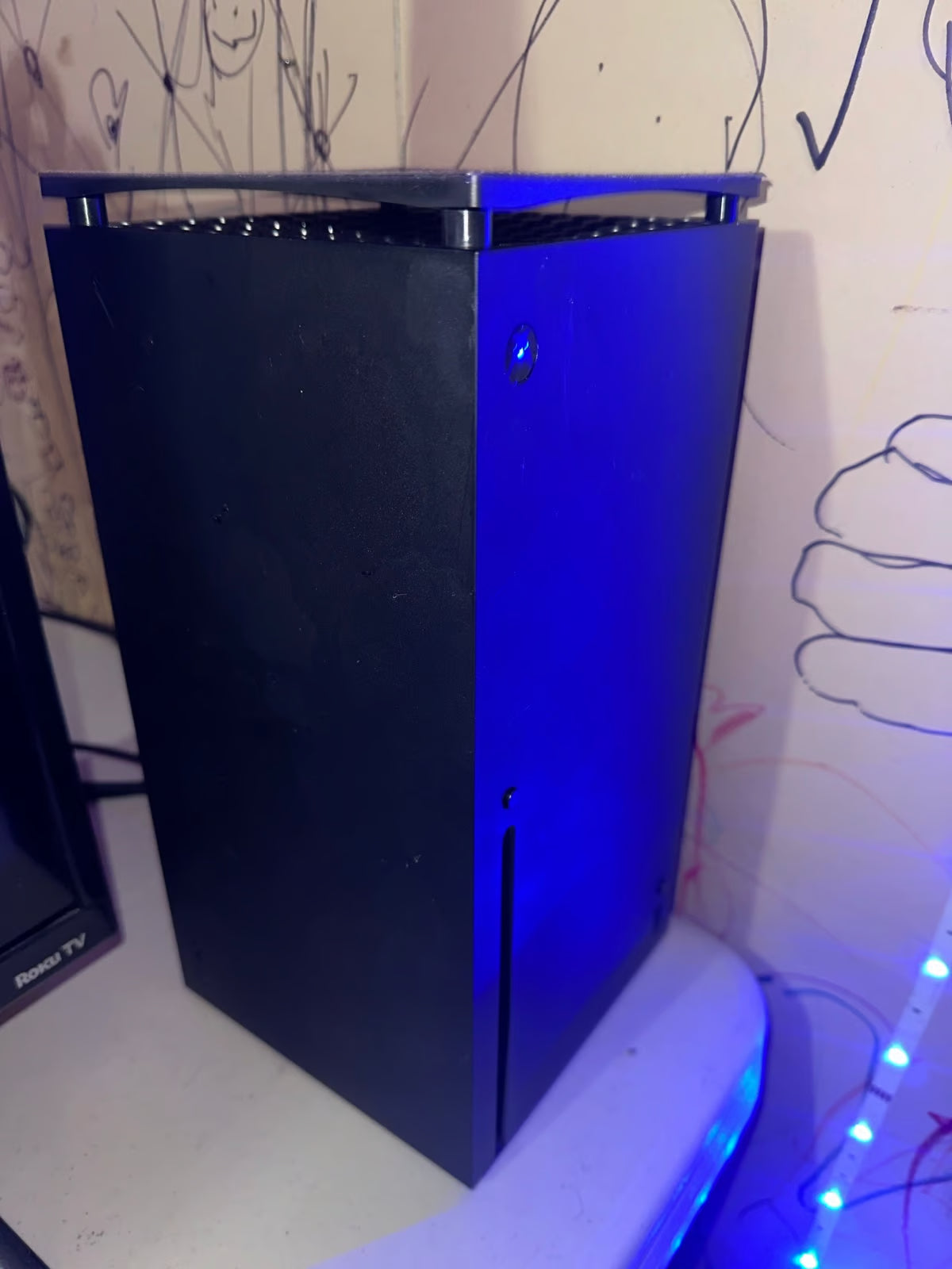 Xbox series X 1TB w/ controller & 2 games MK1 & DYING LIGHT 2 7Z27