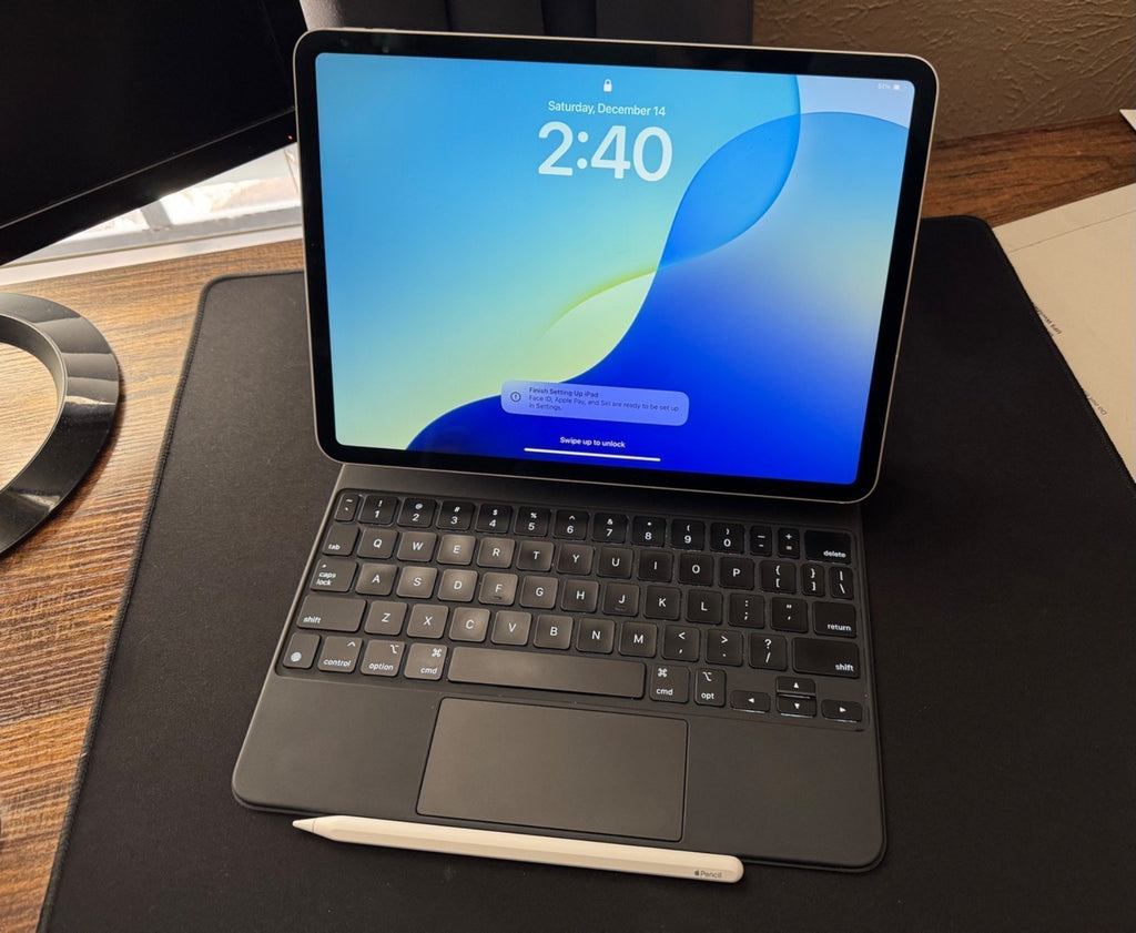 iPad Pro 11"" m1 with Magic Keyboard and pencil 2O58