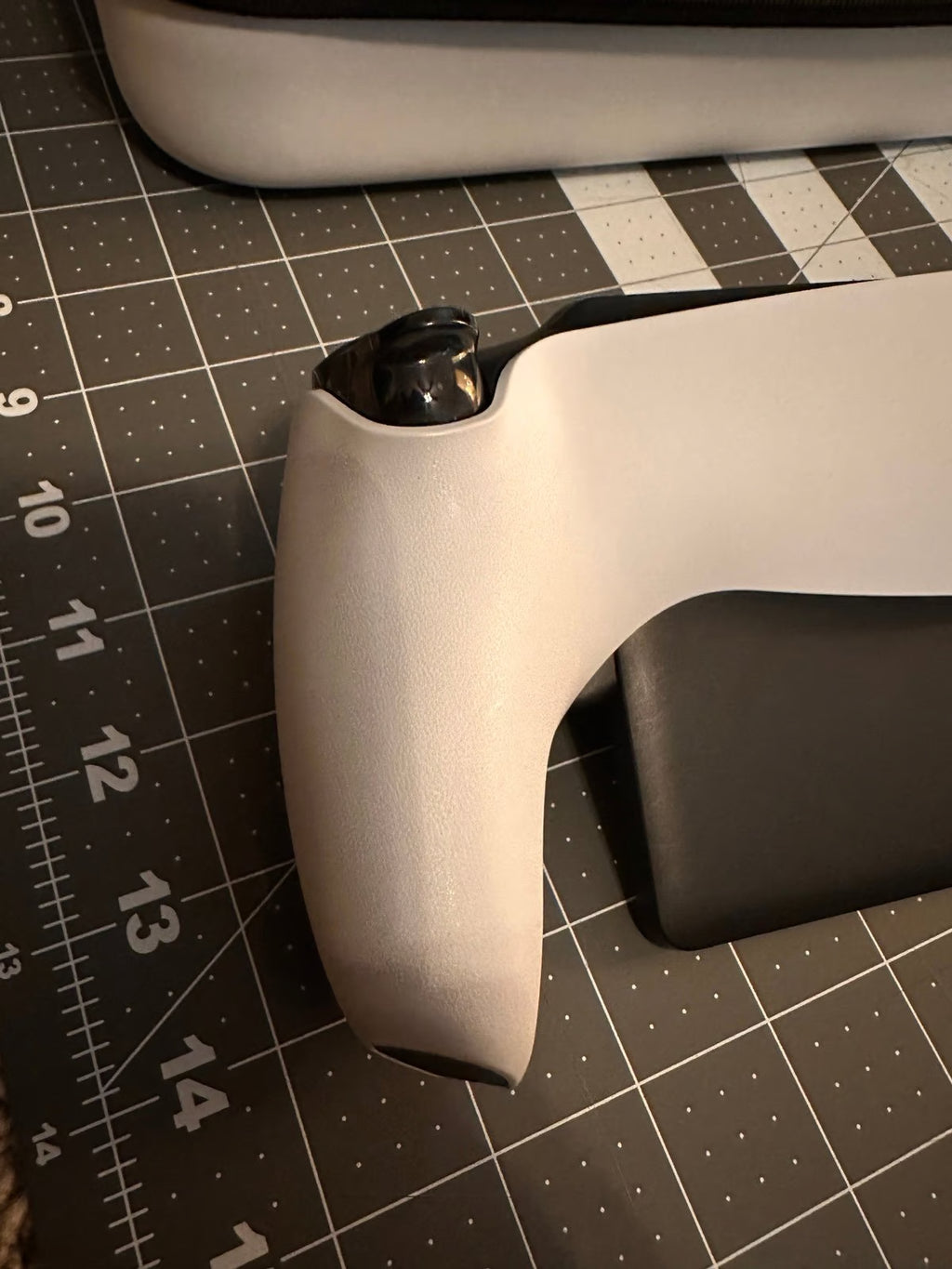 PlayStation portal remote player with case - only about 6 hours of use 7V89