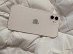 Apple iPhone 12 128 GB in White 8Y76