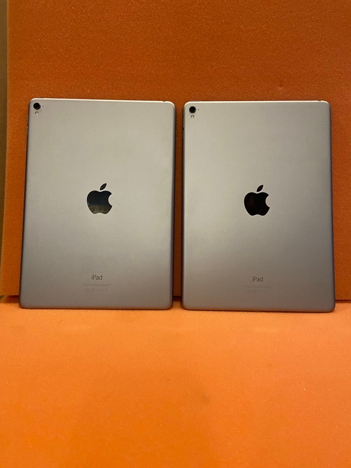 Lot of 2 Apple iPad Pro 1st Gen 9.7�?Tablet - 32GB - Newest iOS 16 - Fast Ship 3H89