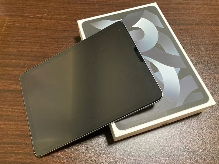 Apple iPad Air 5th Generation 64 GB in Space Gray 6Z13