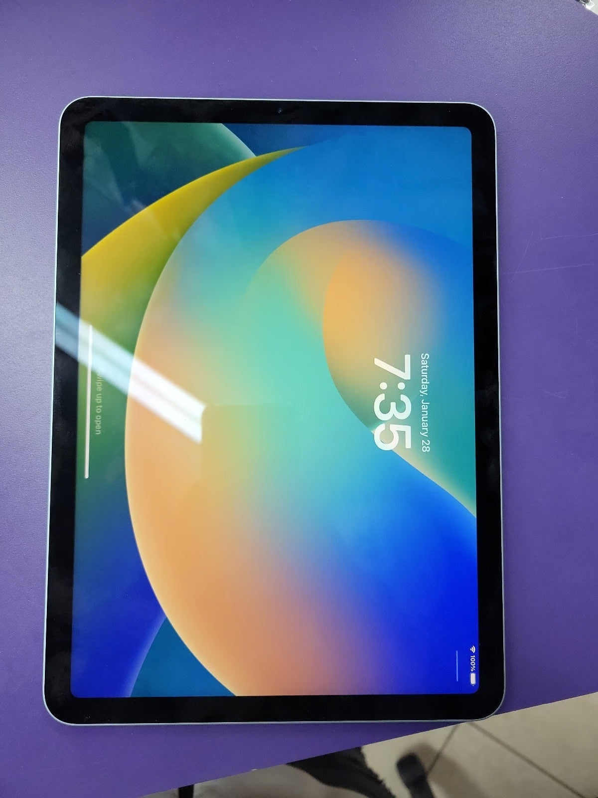 Apple iPad Air 4th Generation 64 GB 8L29