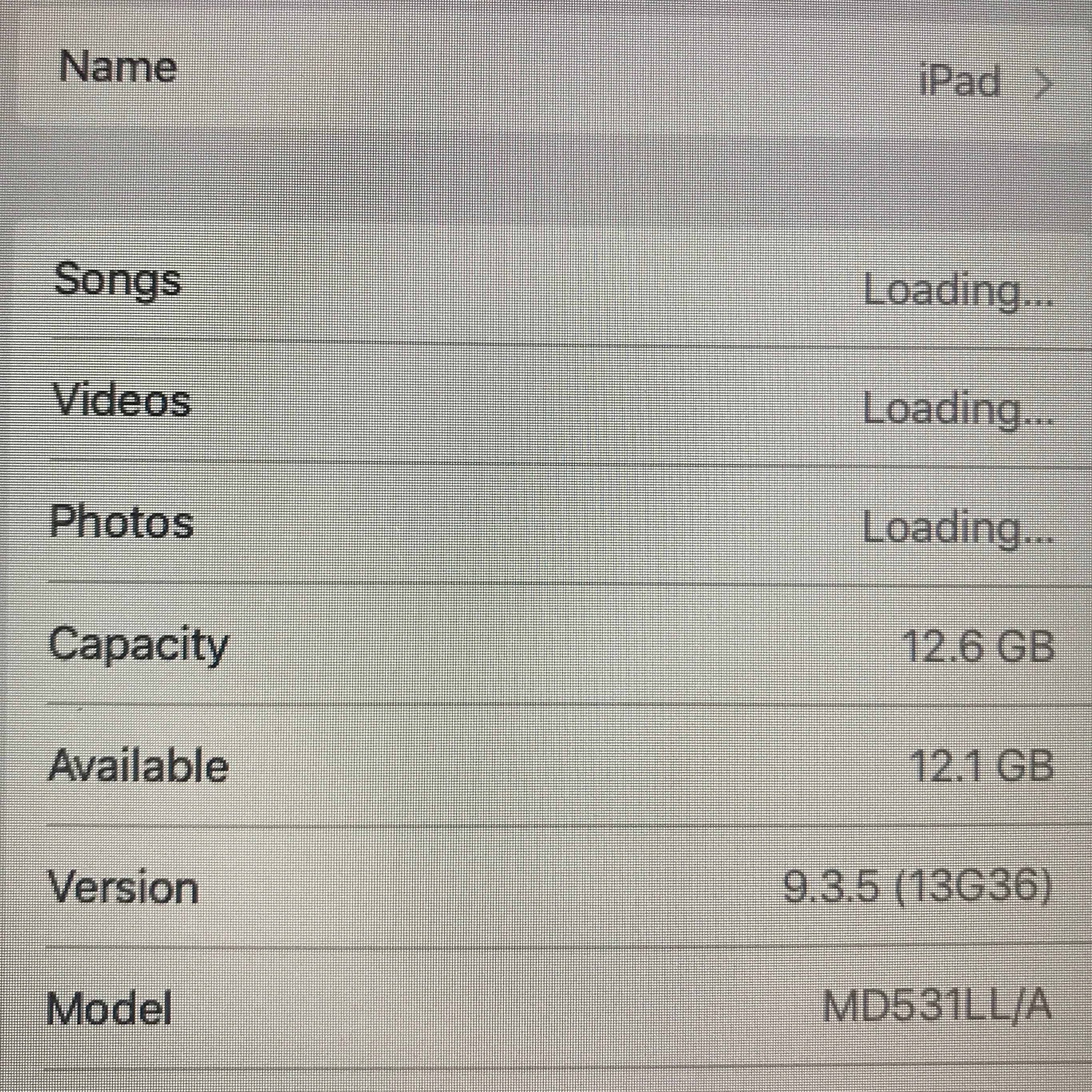 iPad Mini -- GREAT Condition 2D23