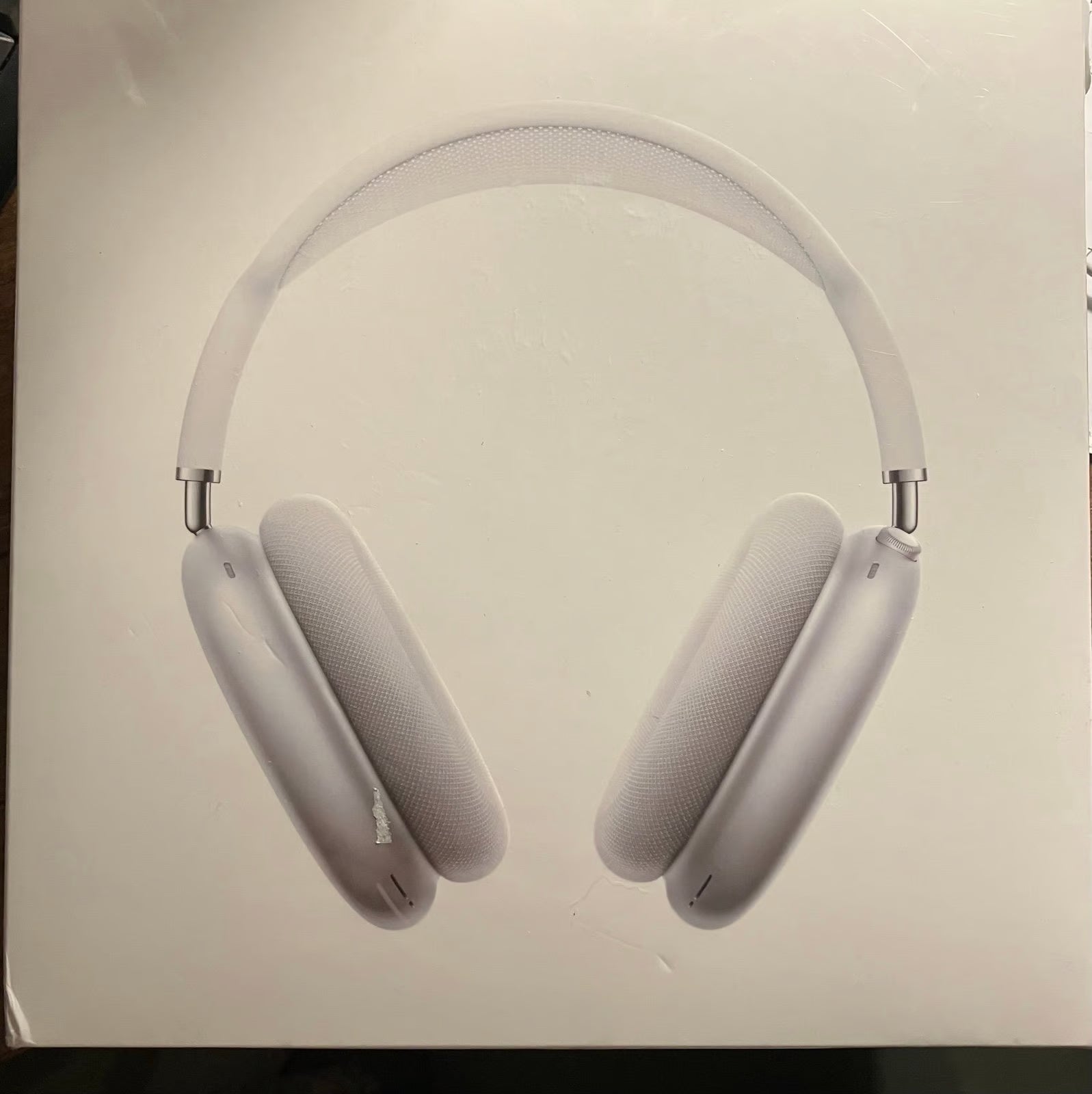 NEW Apple AirPods Max 2D68