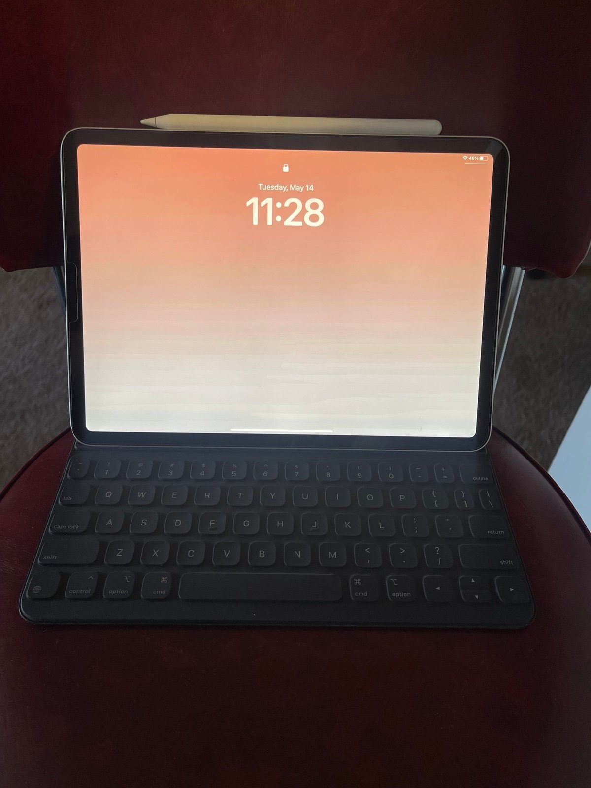 iPad Pro (11 inch) + Keyboard + Apple Pencil 2J27