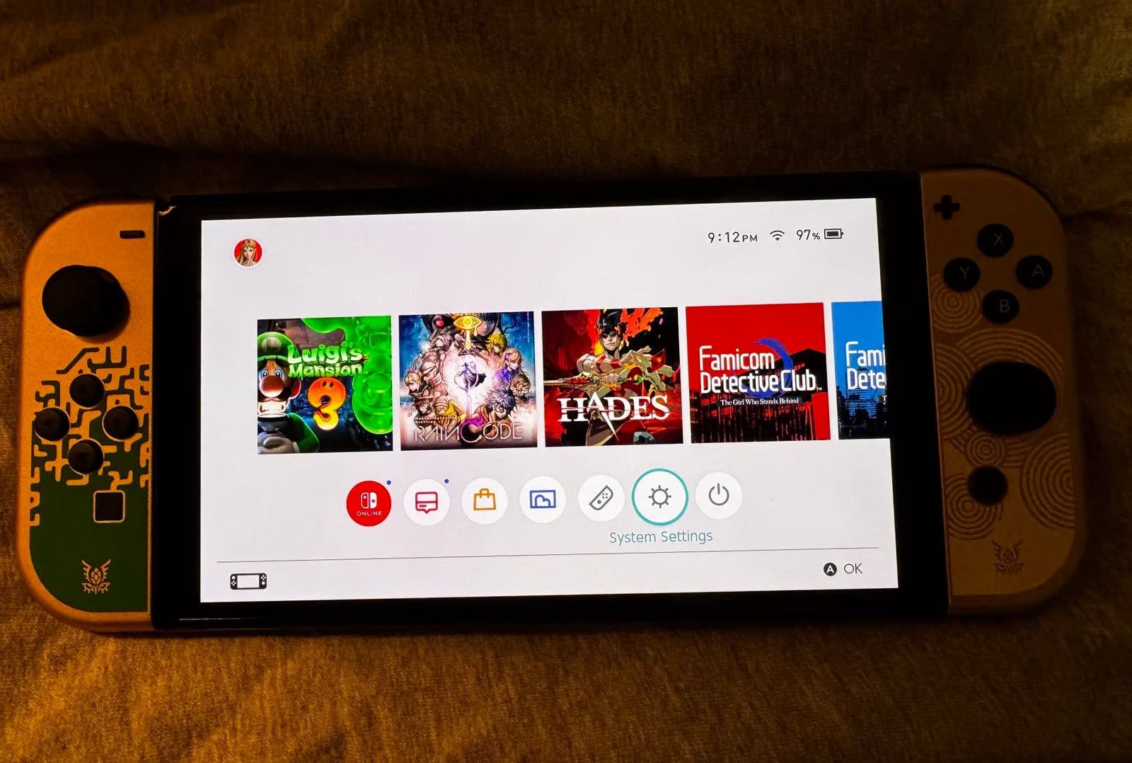 Nintendo Switch OLED Model - The Legend of Zelda: Tears of Kingdom Edition 8E69