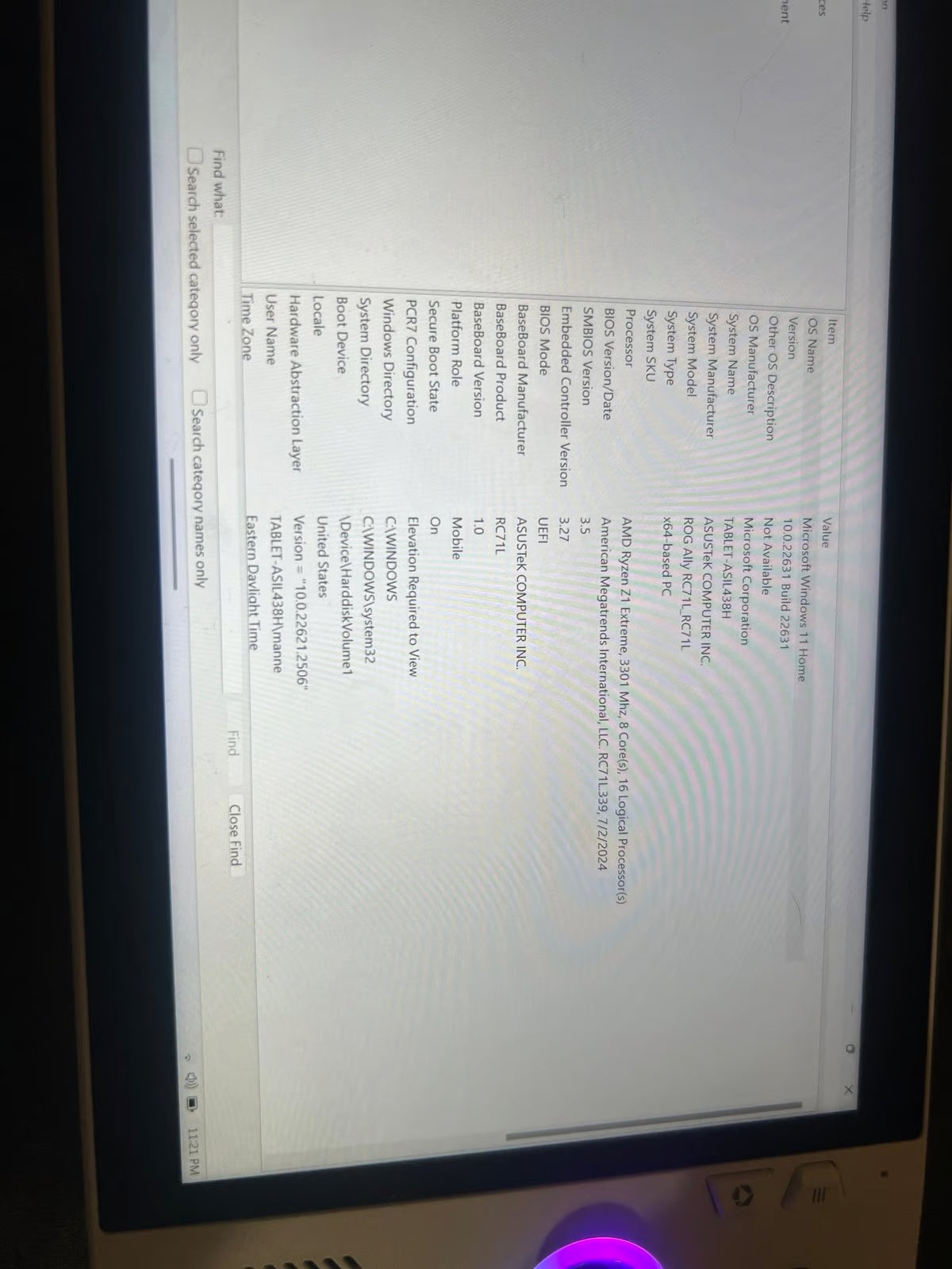 Asus Rog Ally Z1 Extreme with foldable wireless keyboard 2T53