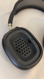 Apple AirPods Pro Max Space Gray with Wireless Charging Case *Refurbished* 3O17