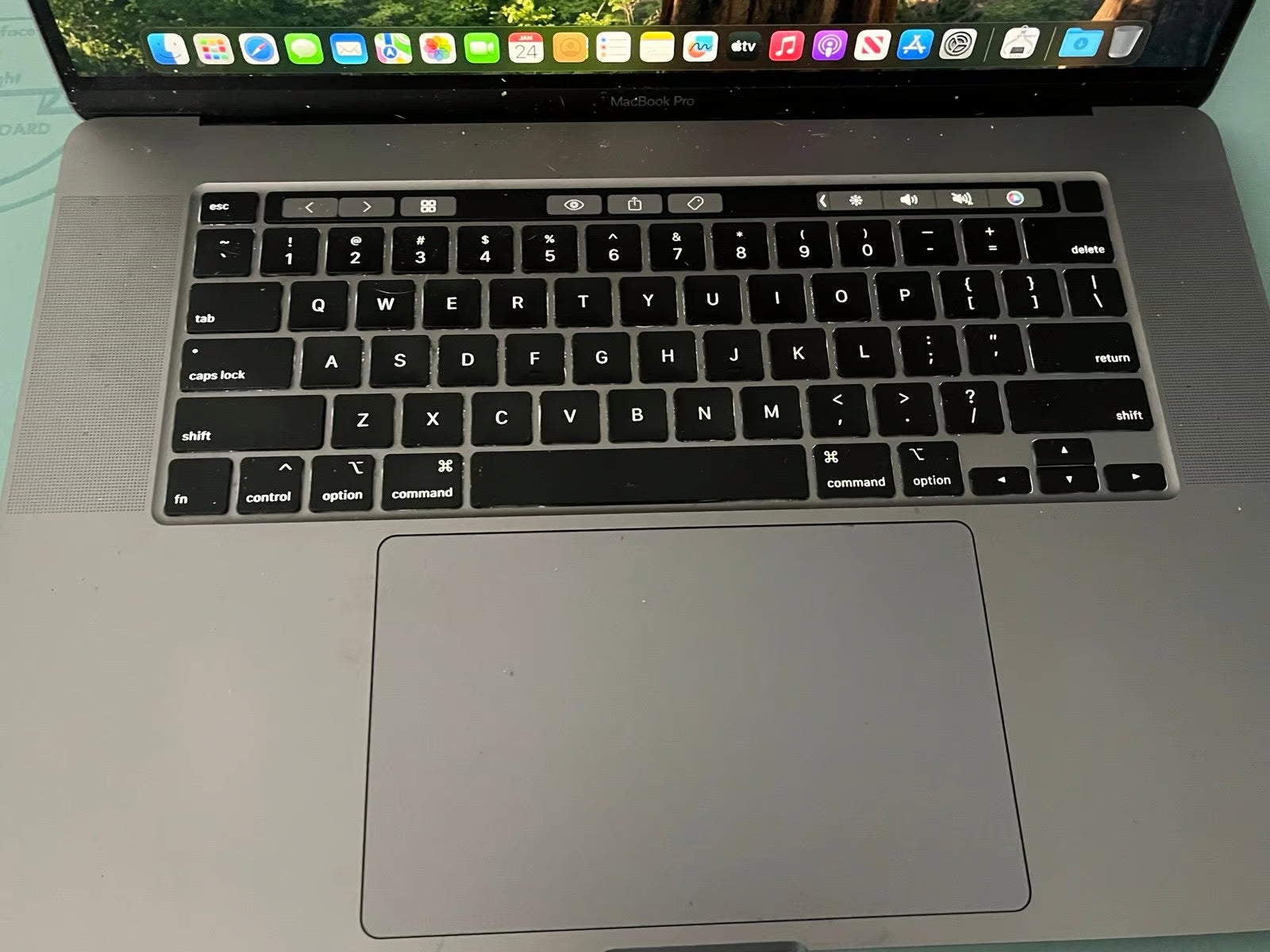 Apple MacBook Pro 16鈥?A2141 7U22