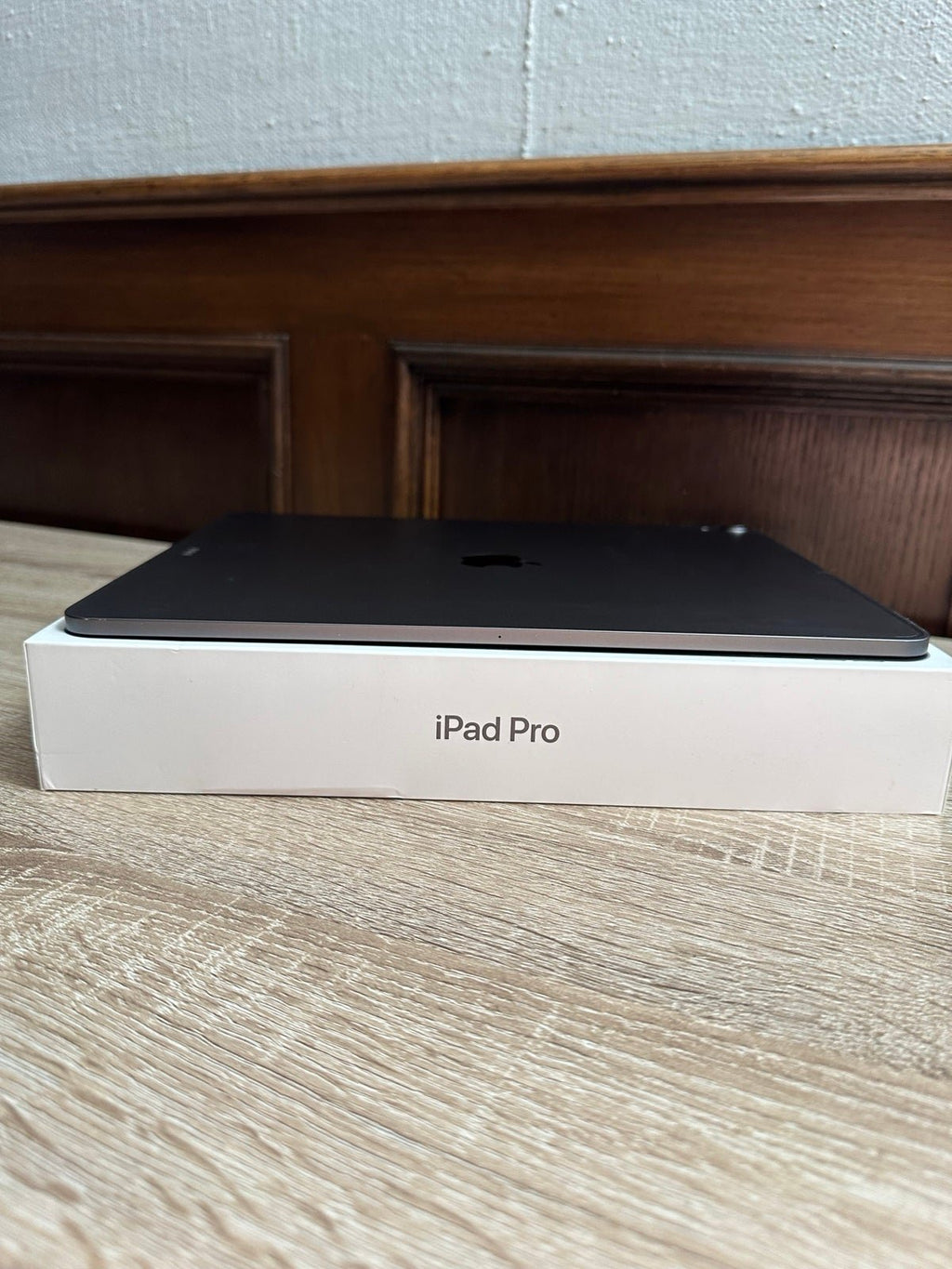 iPad Pro 12.9 inch 3rd Gen Works Perfectly 7O98