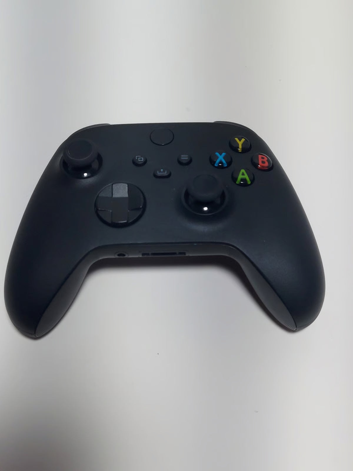 Xbox Series X 1TB SSD Console - Includes Xbox Wireless Controller 3X92