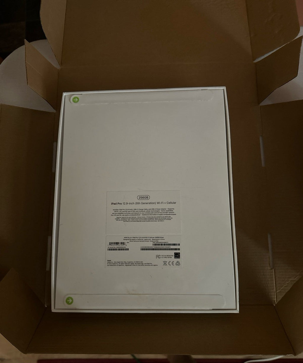 Apple iPad Pro 12.9 6th Gen 256GB Wifi + Cellular 3E21