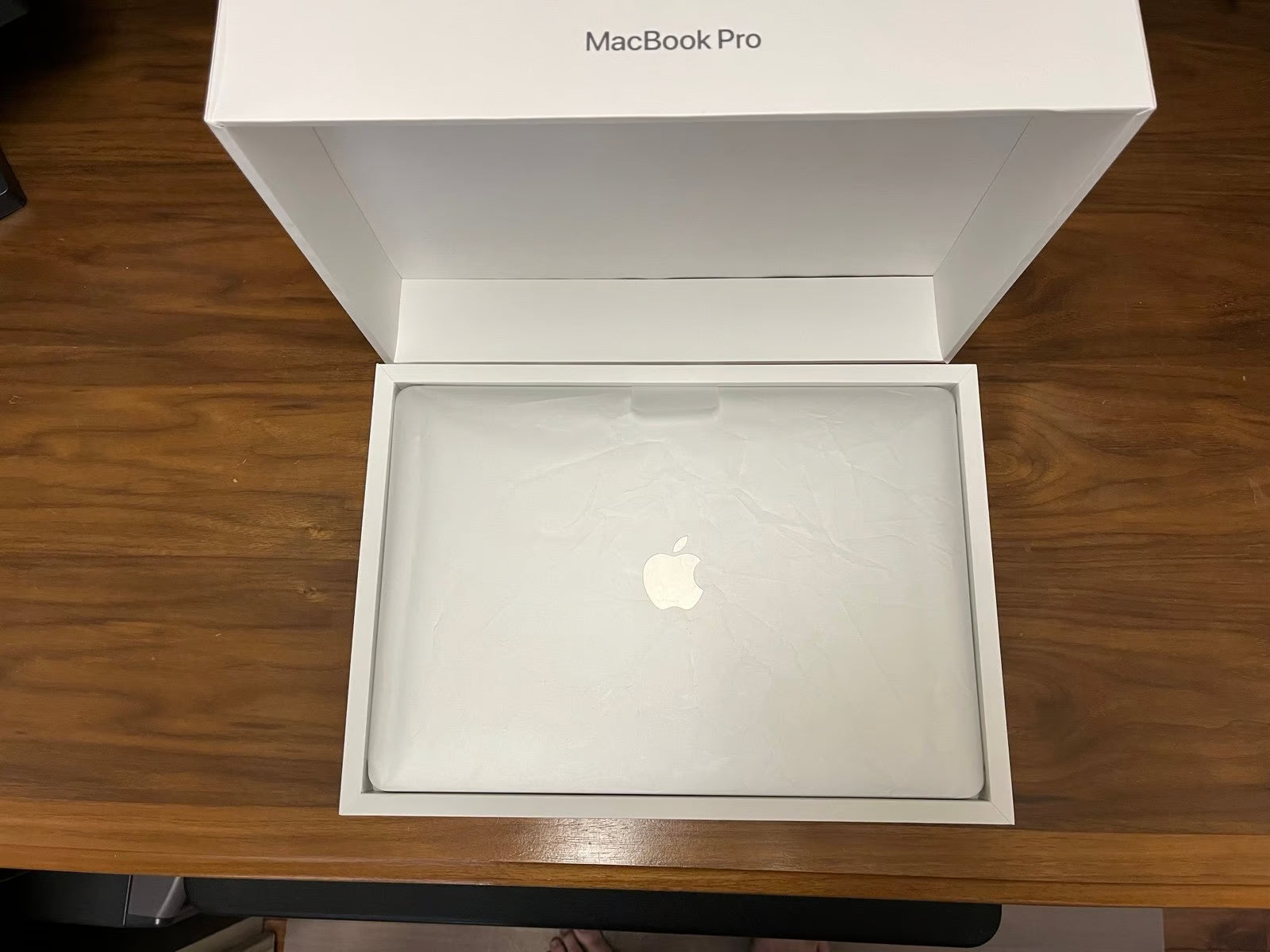 2020 Apple MacBook Pro 13 inch 250GB 2M88