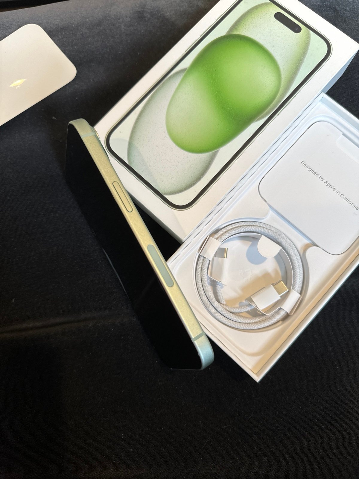 Unlocked Apple iPhone 15 Green 256G Opened Box 9S91