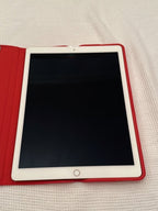 Apple 12.9�?iPad Pro 1st Generation 128 GB In Gold  Unlocked 2B92