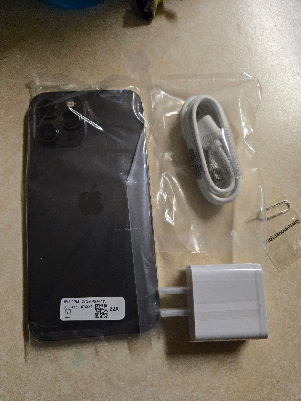 iphone 12 pro max unlocked 3P95