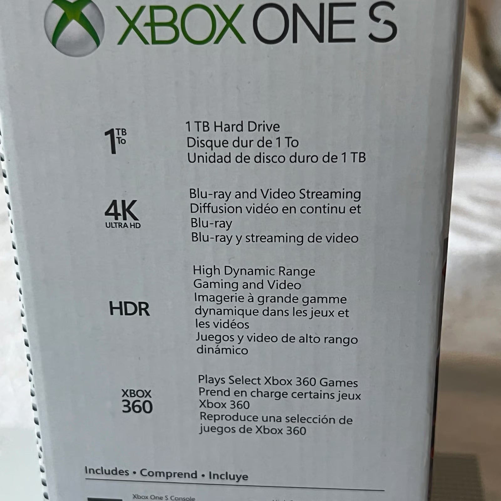 Xbox One S Box 1TB + 2 Wireless Controllers 3V39