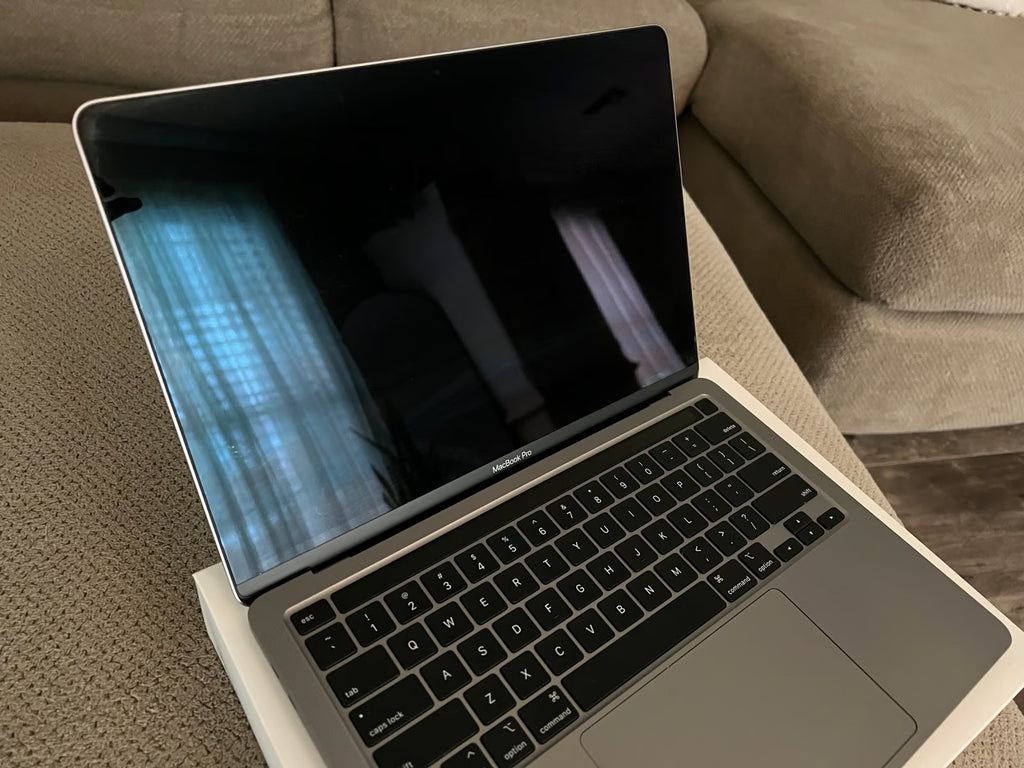 MacBook Pro 8M21