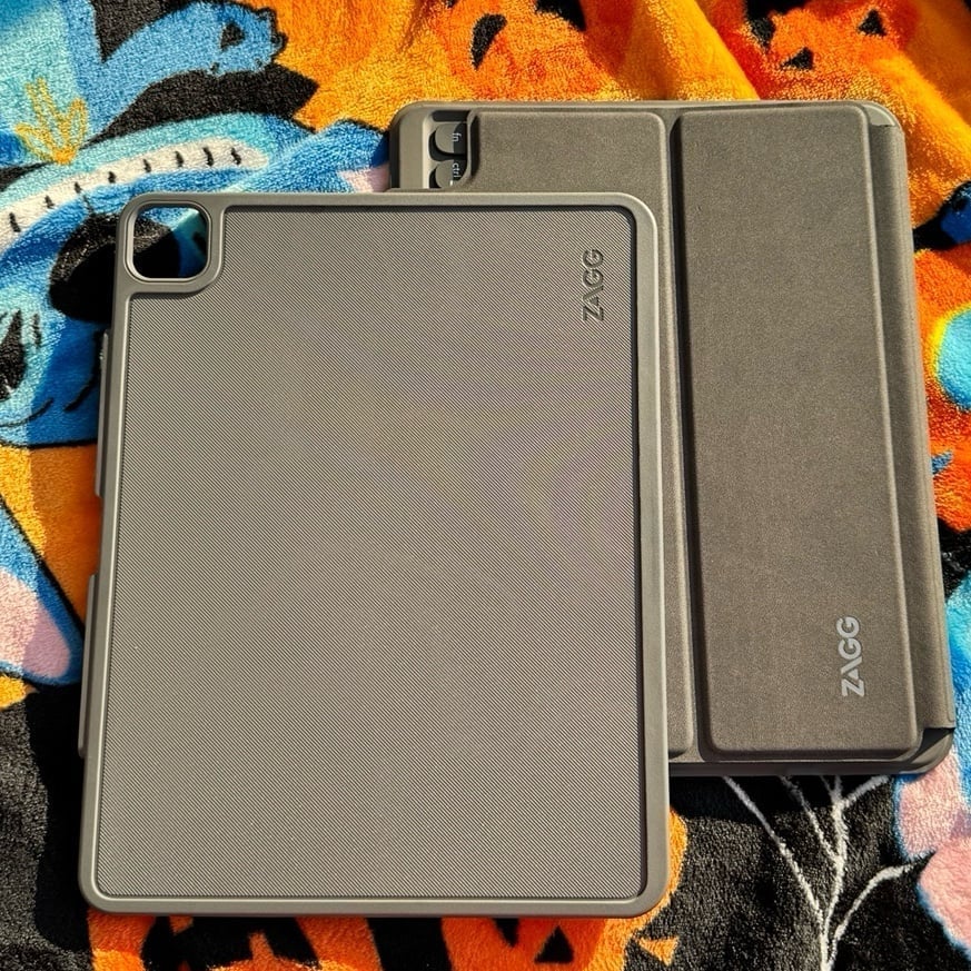 iPad Pro 5th Gen 12.9 1tb Cellular Unlocked! + Apple Pencil and Keyboard Case! 3R26