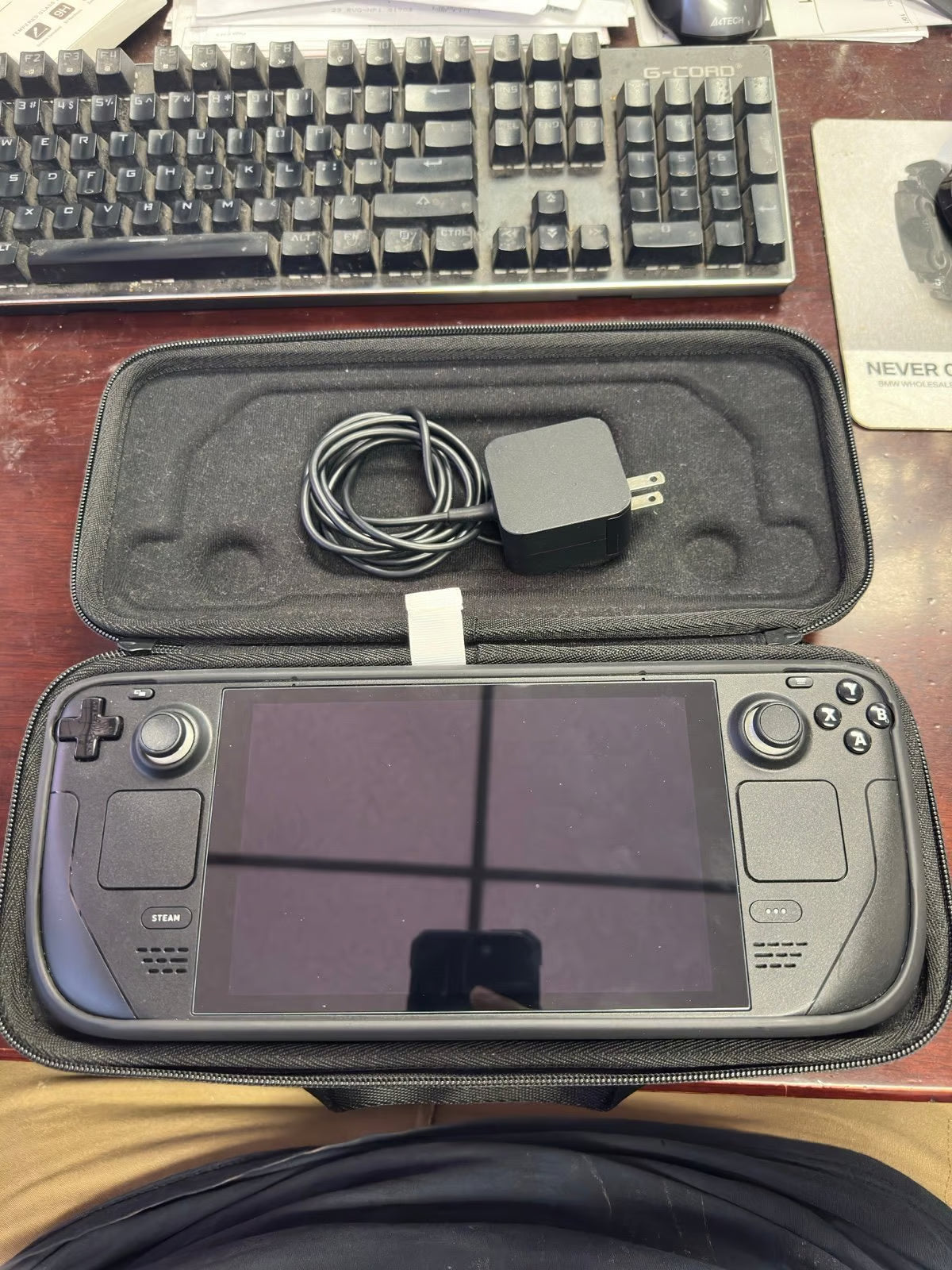 Valve Steam Deck LCD 256gb + 1tb Micro SD Card LIKE NEW! 8S33