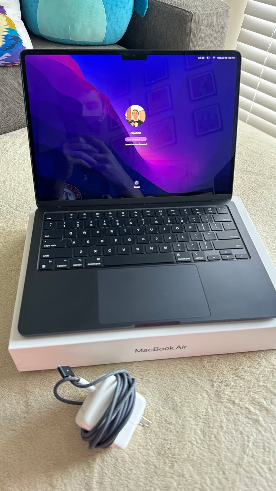 Apple Macbook Air A2681 13.6in. M2 256GB Midnight Blue 9G96