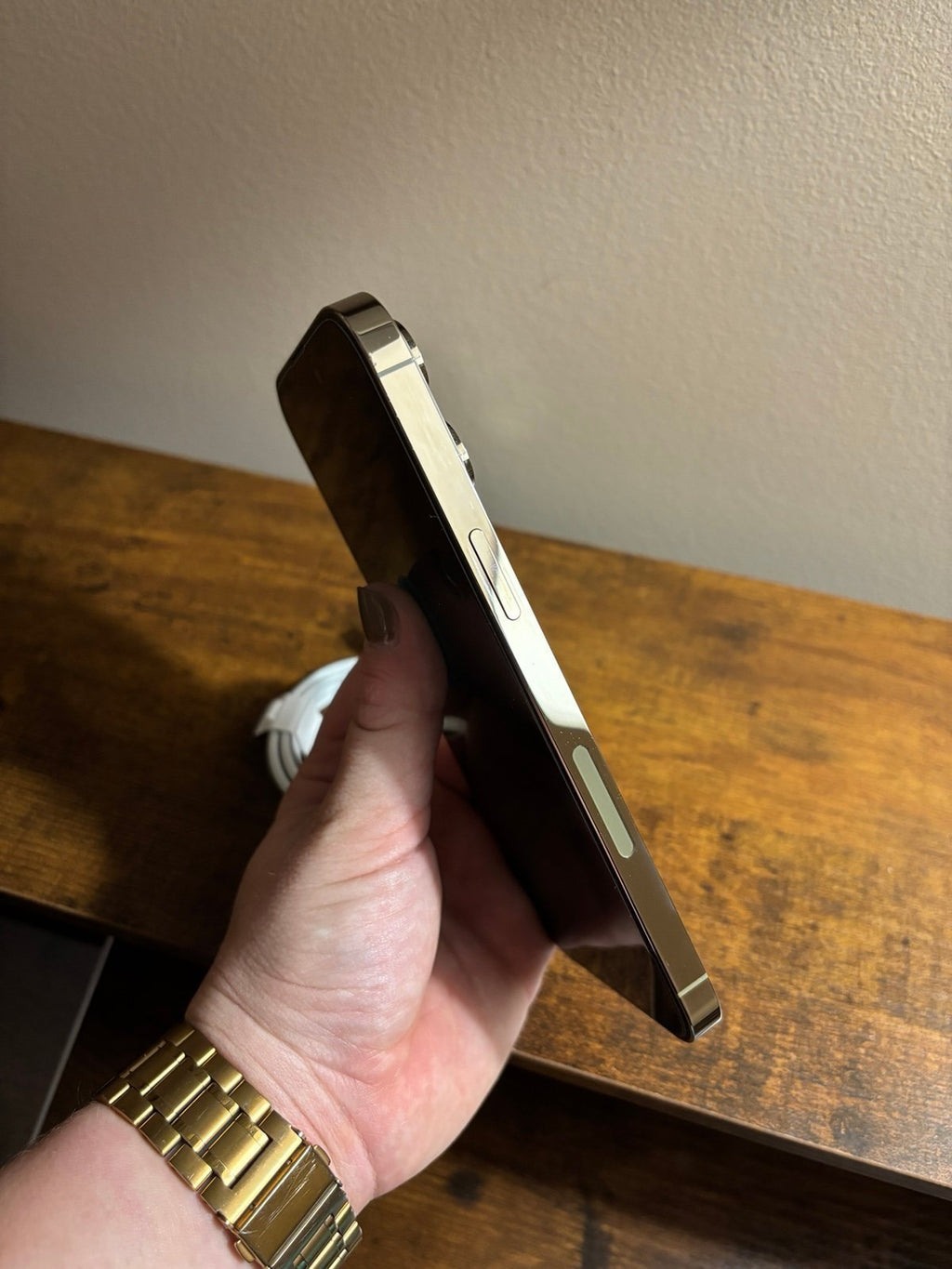 Apple iPhone 14 Pro Max 128 GB in Gold 1X11