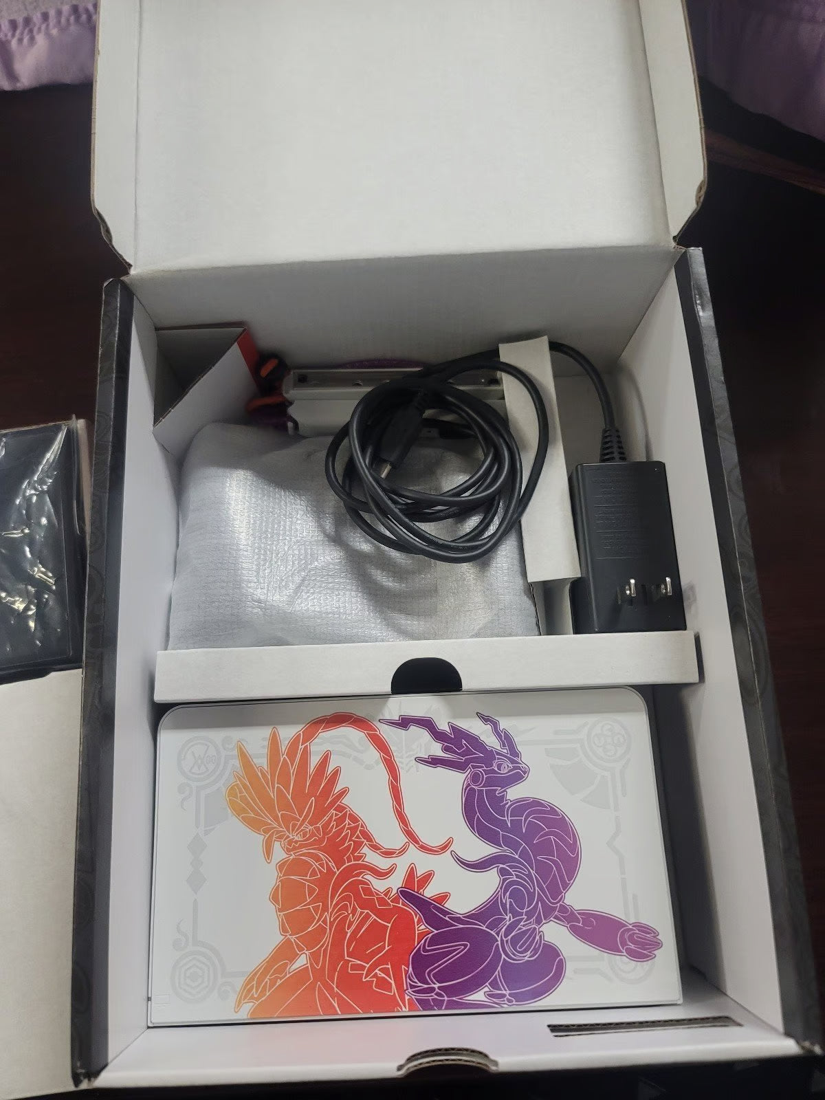 Nintendo Switch OLED Pokemon Scarlett and Violet Edition 3Y27