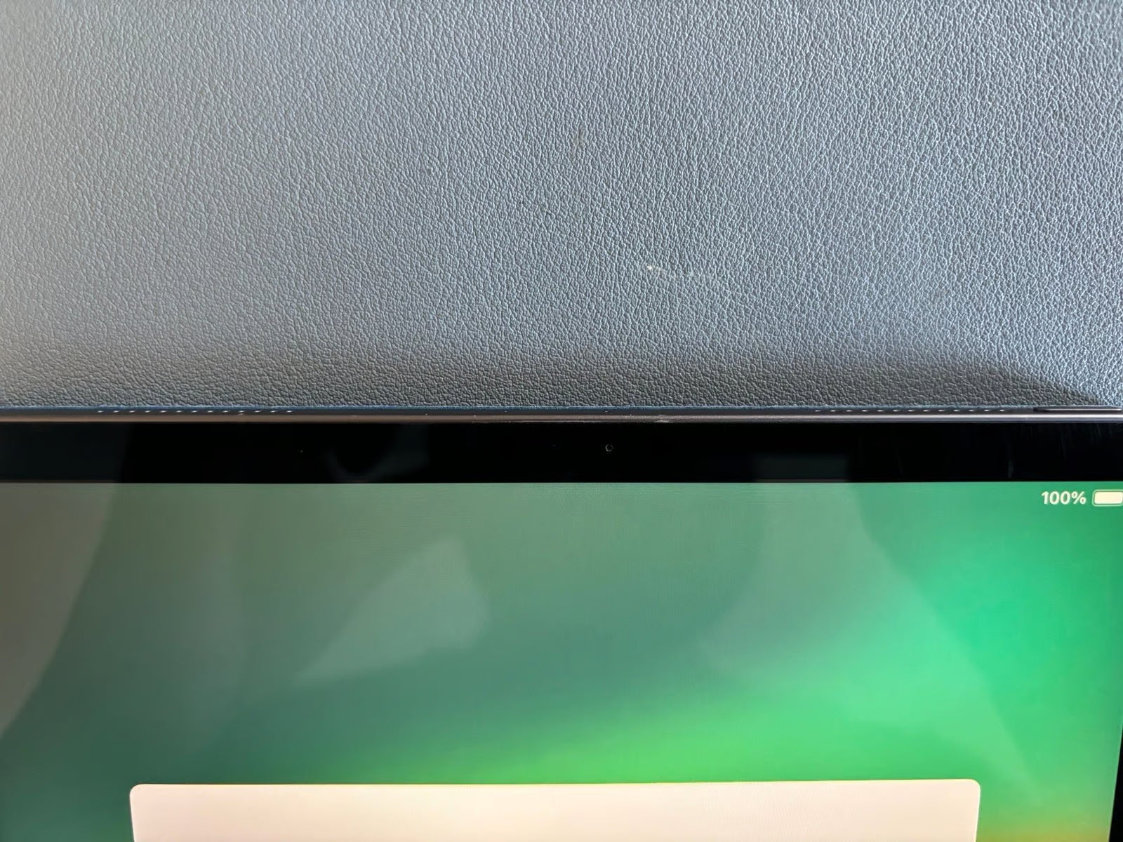 iPad Pro 2018 11-inch 1st Generation 64 GB Wi-Fi Only w/ cases 5P91