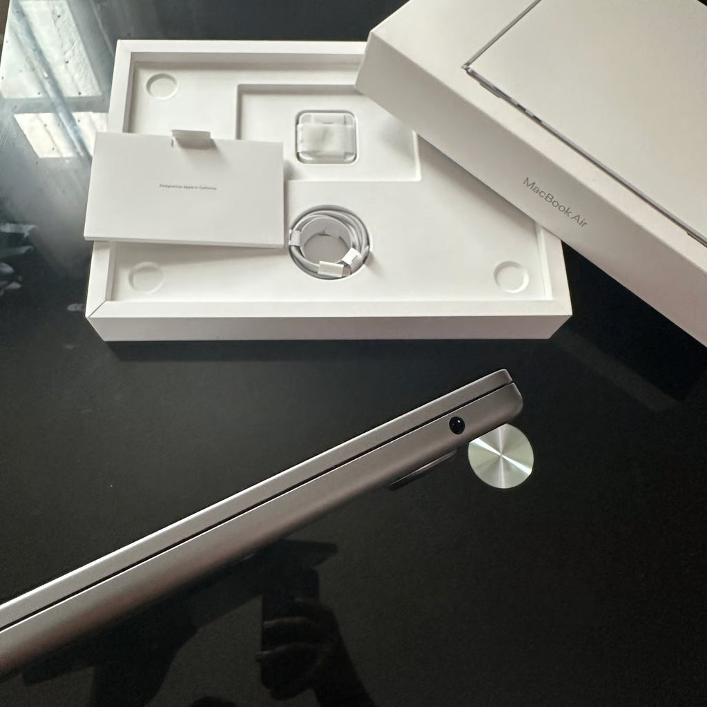 MacBook Air m2 15 inch 7F55