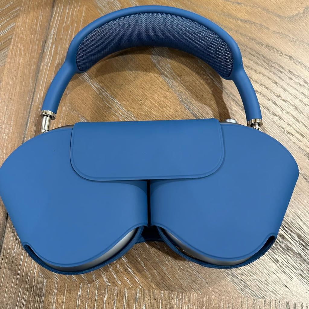 Apple AirPod Max Sky Blue and Case Bundle 2W67