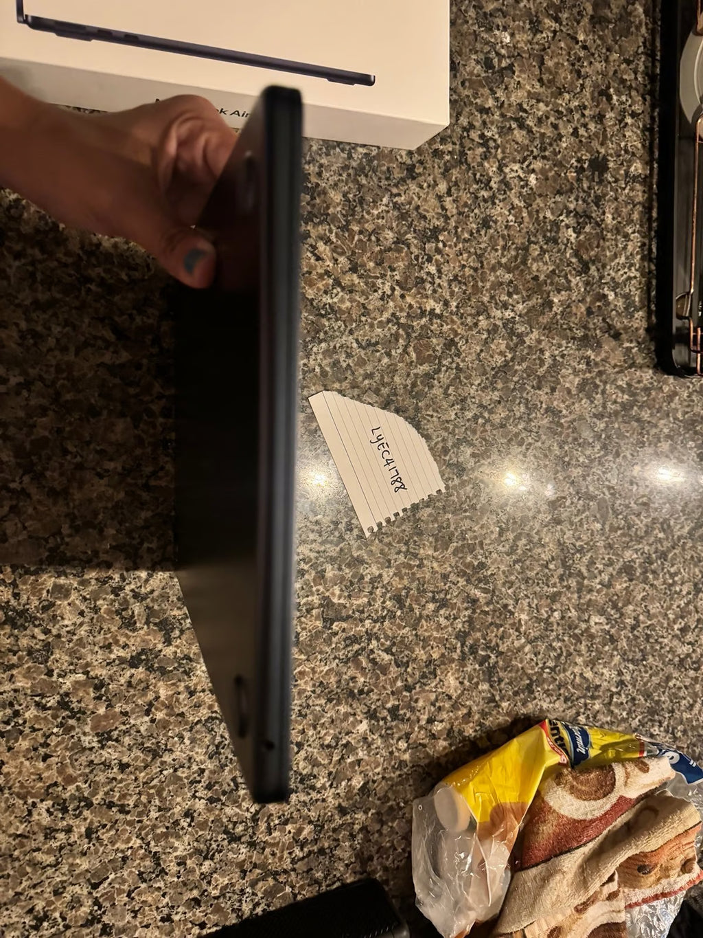 Apple Macbook Air M2 3.49 GHz  256GB SSD with Apple Warranty FIRM PRICE 7M63