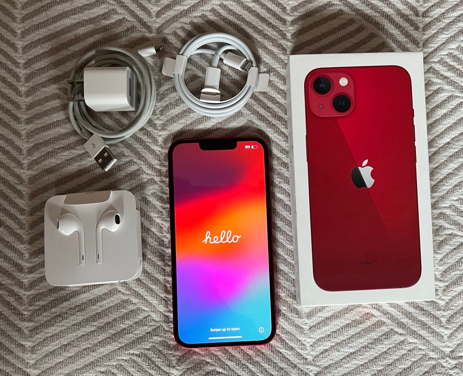 Apple iPhone 13 128 GB in (Product) RED Unlocked 3A77