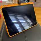 iPad Pro 11�?64gb wifi/cellular w/case 2C29