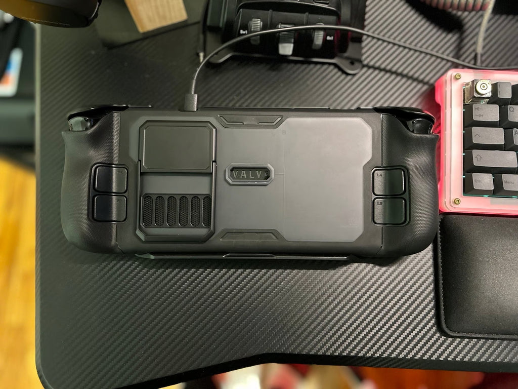 Steam Deck 512GB w/ Accessories 8L69