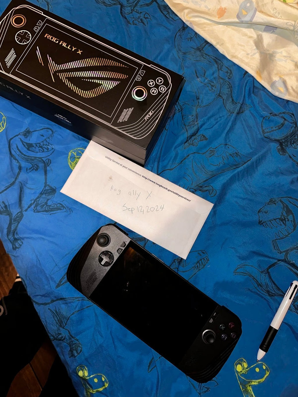 ASUS rog ally x 2U77