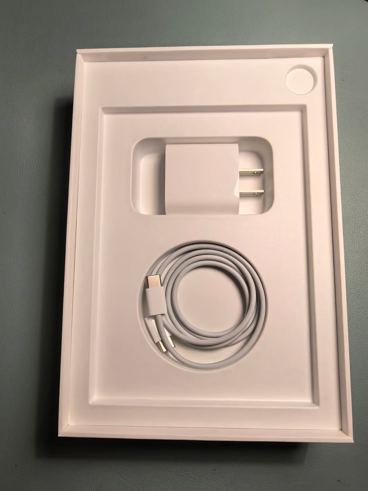 Apple iPad Mini (6th Gen) 64GB A2567 Space Gray WiFi - Great Condition - Bundle 3Y33