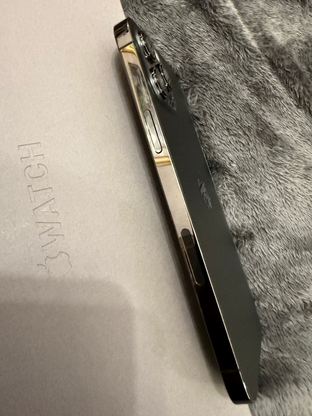 iPhone 12 Pro Max UNLOCKED 6H18