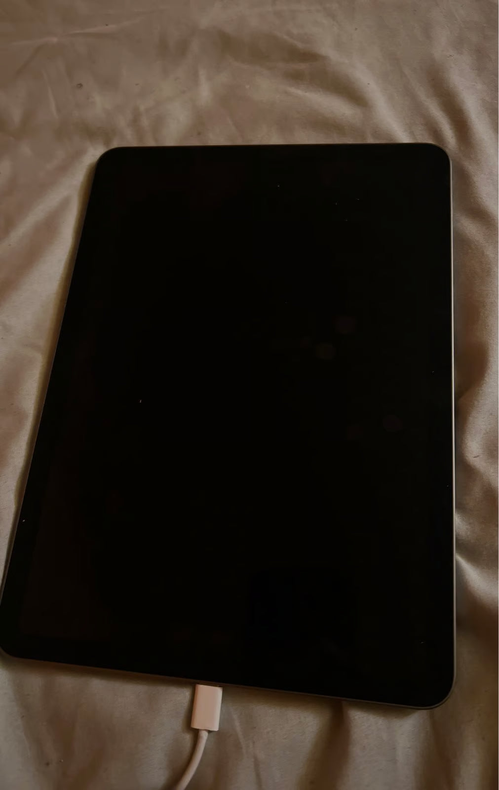 Apple iPad Air 4th Generation 64 GB in Space Gray 9N79