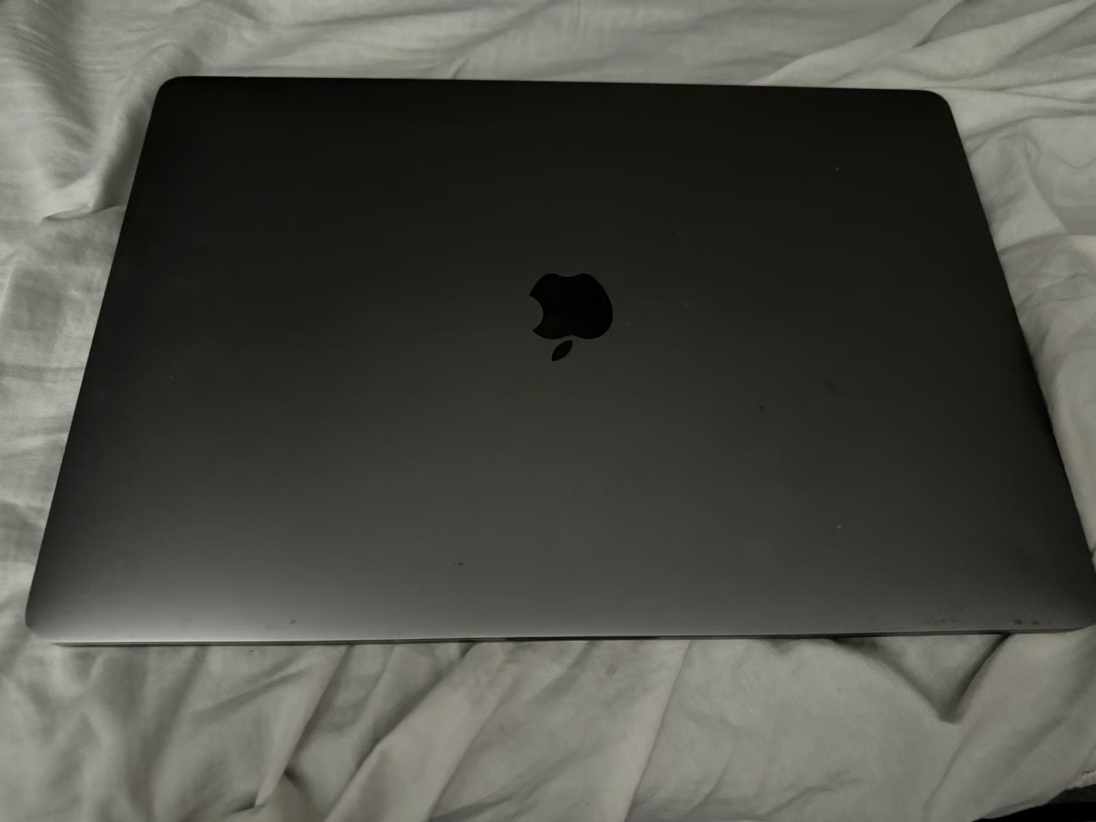 15 inch MacBook Pro 2018 3G59