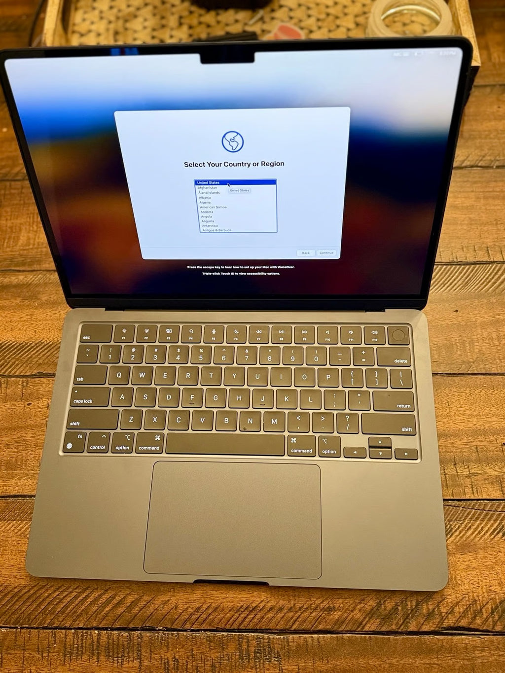 Apple MacBook Air 13.6鈥?Retina Display M2 7A29