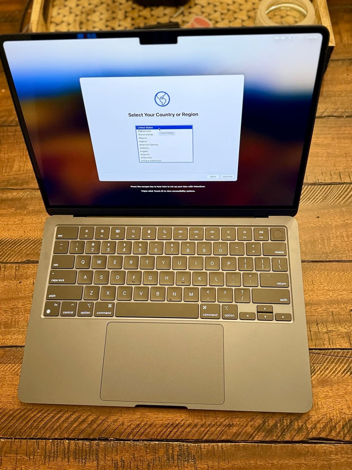 Apple MacBook Air 13.6鈥?Retina Display M2 7A29