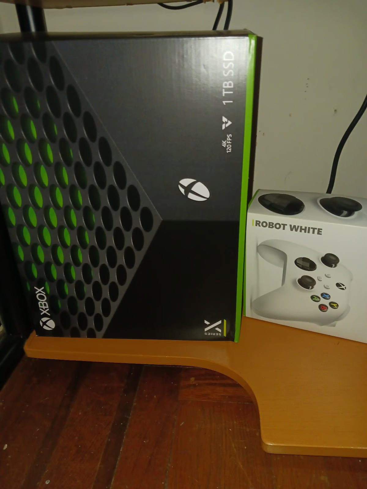 Xbox Series X (Comes with Controller) 3G92