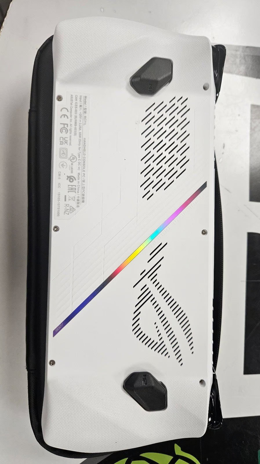 ASUS rog ally z1 extreme With Dock! 3W11