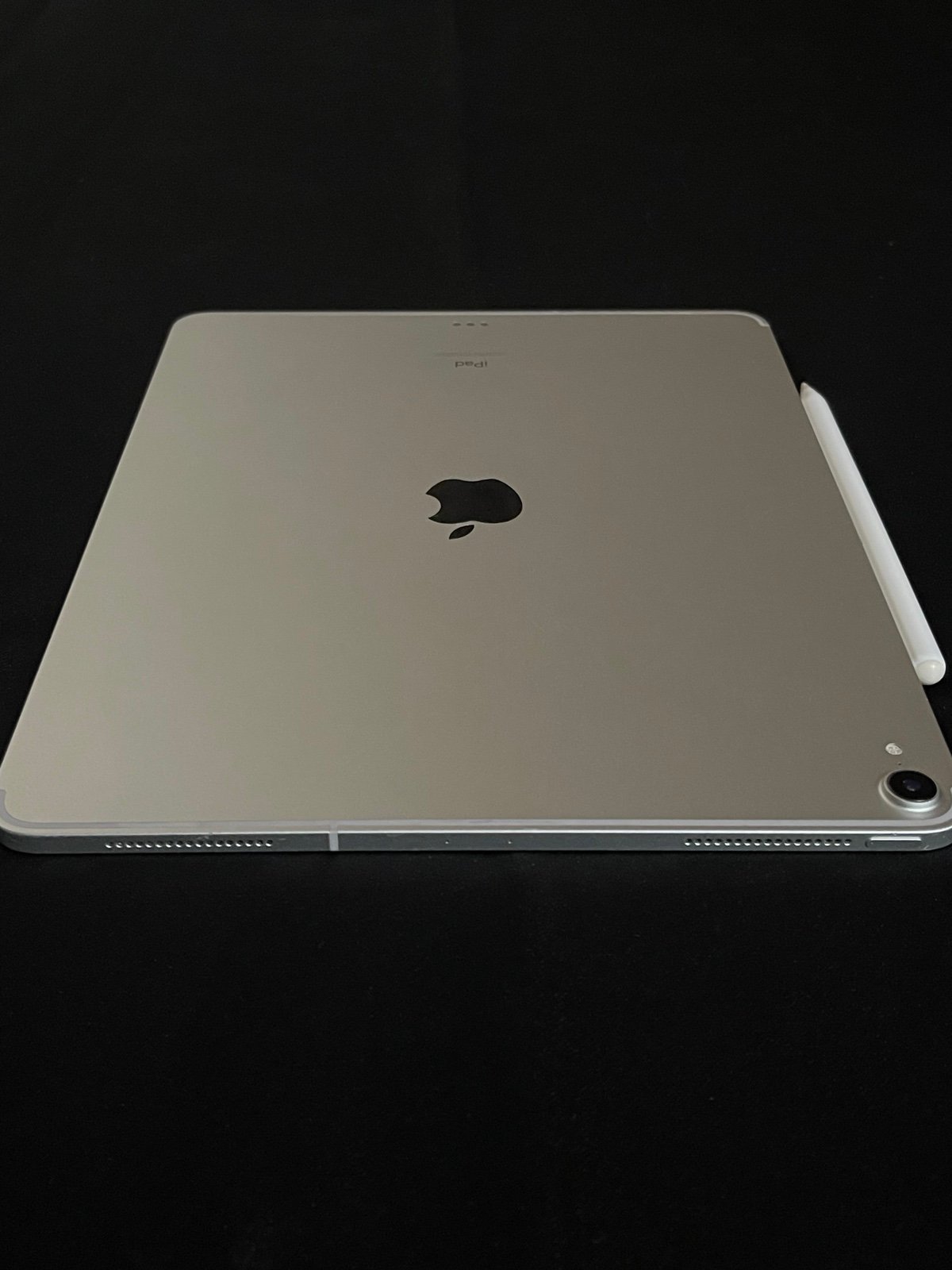 Apple iPad Pro 3rd Generation 12.9-inch Silver 256GB WiFi + Cellular Unlocked 8P81