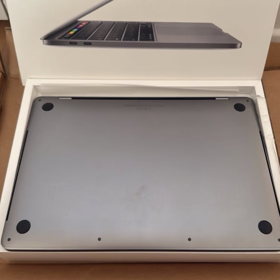 MacBook Pro 13-inch 1H13