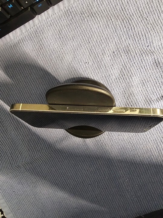 Apple iPhone 12 Pro Max 128 GB in Silver for Unlocked 9T98