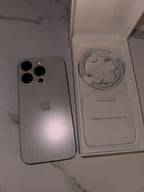 iPhone 15 pro VERIZON 6J13