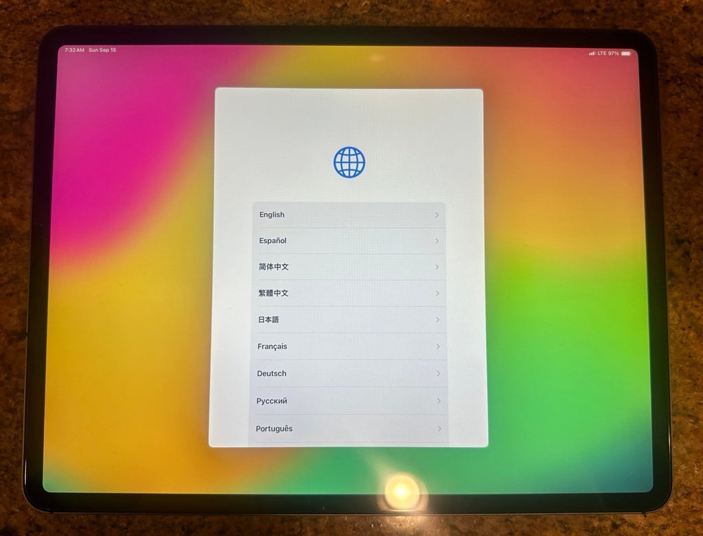 ***Bundle***iPad Pro 3rd generation 12.9�?Space Gray 256 GB *****Cellular******* 3B21