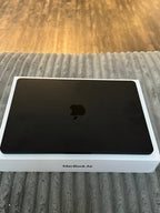 Brand new 2024 13 inch MacBook Air Midnight 8 GB 2W86